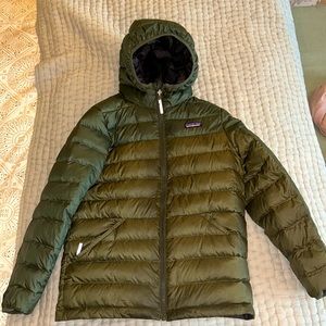 Boys Patagonia reversible jacket, never worn, size medium (10)